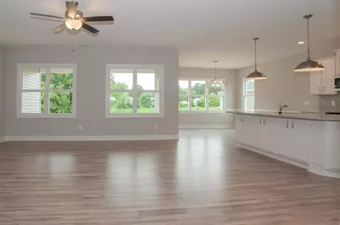 87 Cedarbrook Dr, Benson, NC 27504 photo 4