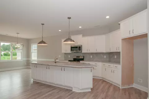87 Cedarbrook Dr, Benson, NC 27504 photo 9