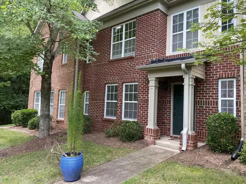 9913 Clyborn Ct, Raleigh, NC 27617