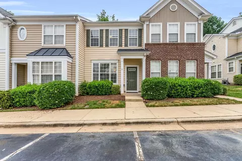 8221 City Loft Ct, Raleigh, NC 27613