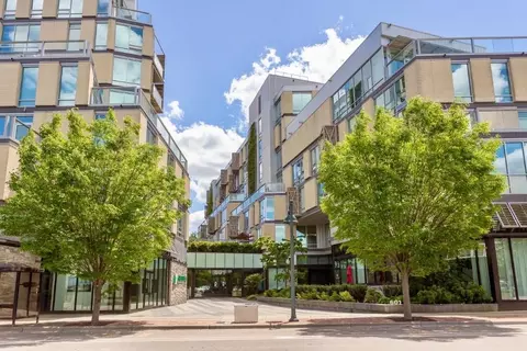 601 W Rosemary St #802, Chapel Hill, NC 27516