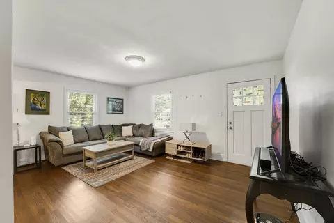 607 E Lavender Ave, Durham, NC 27704 photo 4