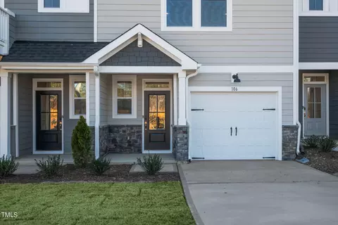 106 Sugar Run Dr #17, Fuquay Varina, NC 27526