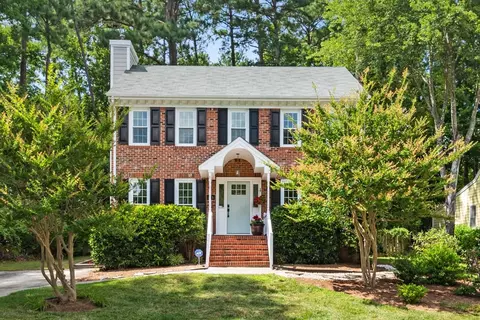 215 Lakeshore Dr, Durham, NC 27713