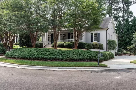 2409 Lewis Grove Ln, Raleigh, NC 27608