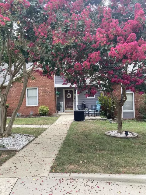 1004 Huntington Dr, Morrisville, NC 27560