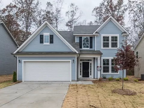 843 Golden Plum Ln, Zebulon, NC 27597