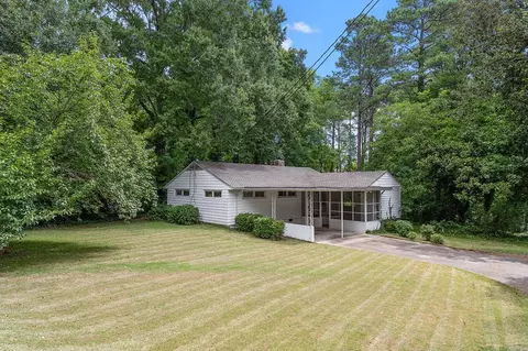 118 Clarendon Cres, Raleigh, NC 27610