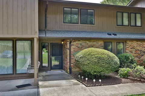 503 Oak Tree Dr #503, Chapel Hill, NC 27517