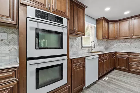 2618 New Hope Dr, Chapel Hill, NC 27514