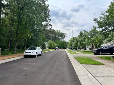 637 Conover Rd, Durham, NC 27703 photo 2