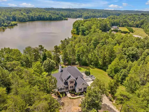 481 Crystal Cove Ln, Yanceyville, NC 27379
