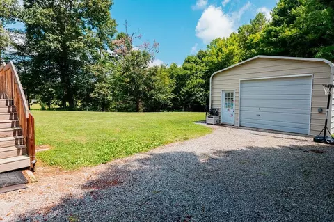 291 Lowe Rd, Madison, NC 27025 photo 2