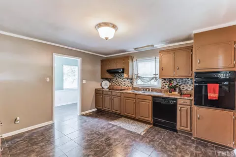 400 S 13th St, Erwin, NC 28339 photo 9