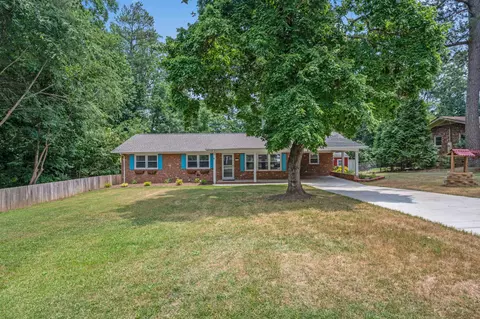 1716 Pinedale Dr, Raleigh, NC 27603