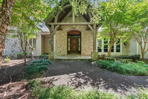550 Deepwood Dr, Henderson, NC 27536