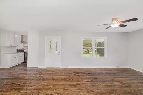 202 Beasley St, Dunn, NC 28334 photo 4
