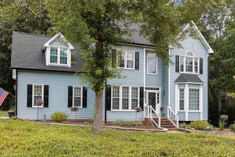 301 Waverly Dr, Clayton, NC 27527