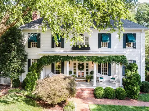 1421 Dogwood Ln, Raleigh, NC 27607