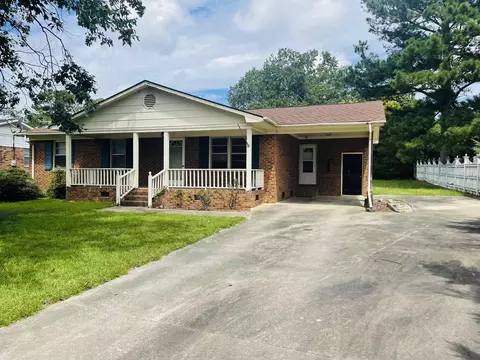 733 Carolina Dr, Dunn, NC 28334