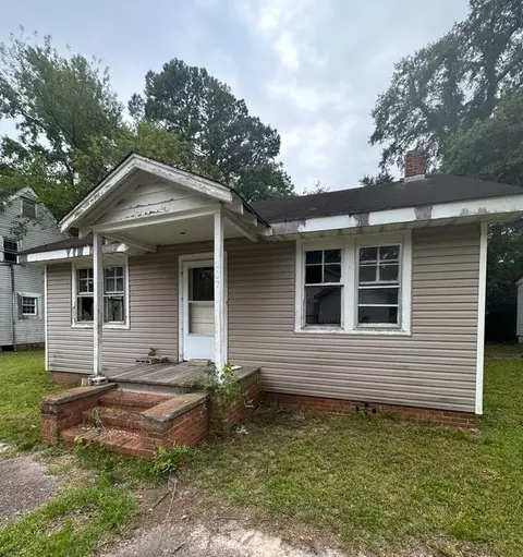 107 Roberson Ave, Williamston, NC 27892