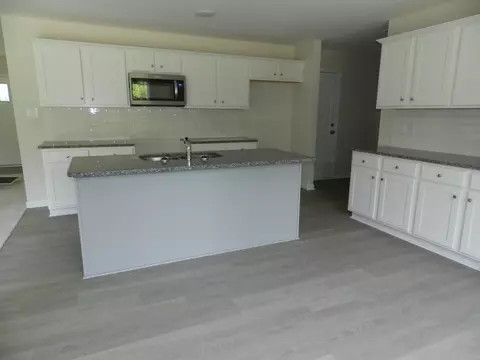 419 Touchdown Way, Benson, NC 27504 photo 4