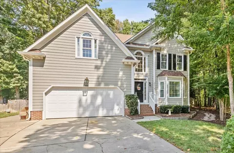 2219 Winpost Ln, Apex, NC 27502