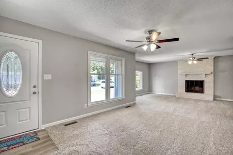 1005 E Maplewood Dr, Benson, NC 27504 photo 7