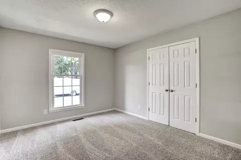 1005 E Maplewood Dr, Benson, NC 27504 photo 15