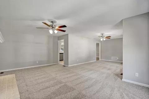 1005 E Maplewood Dr, Benson, NC 27504 photo 6