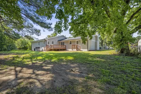 1005 E Maplewood Dr, Benson, NC 27504 photo 30