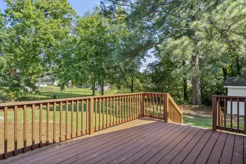 1005 E Maplewood Dr, Benson, NC 27504 photo 26