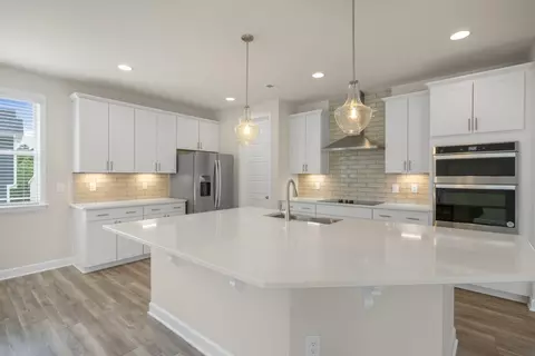6812 Highland Green Rd, Holly Springs, NC 27540