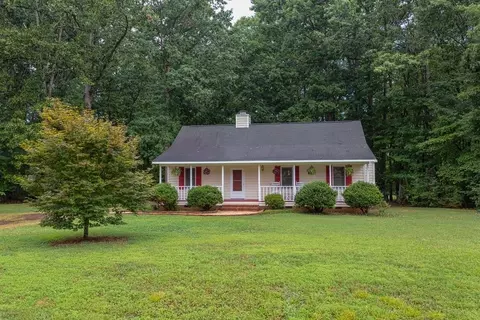 6220 Dawn Dr, Hurdle Mills, NC 27541