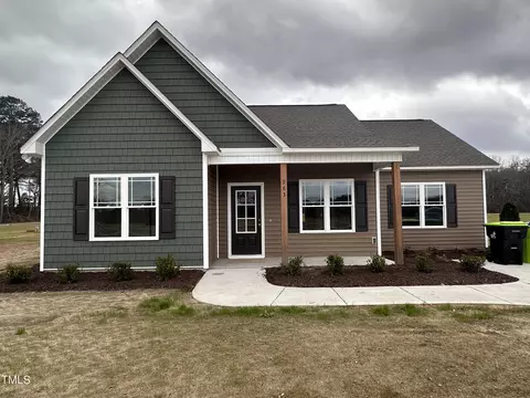 963 Micro Rd, Selma, NC 27576