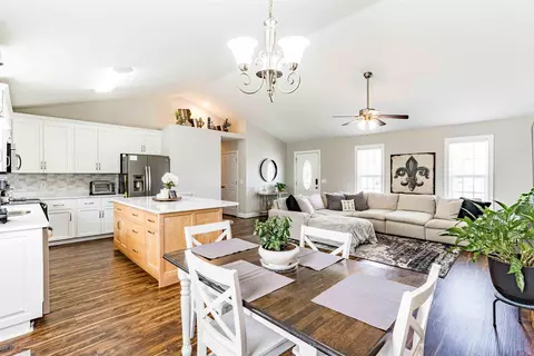 44 Beasley Estates Dr, Benson, NC 27504 photo 7