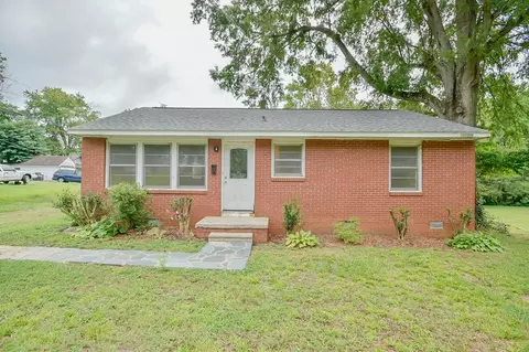 625 Oakgrove Dr, Graham, NC 27253