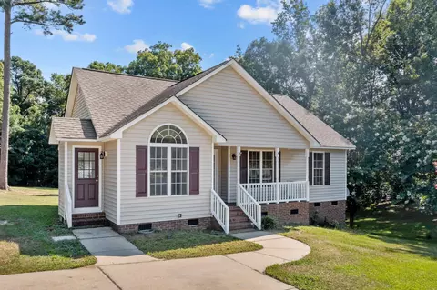 302 Laurel Dr, Smithfield, NC 27577 photo 2