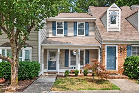 75 Forest Oaks Dr, Durham, NC 27705 photo 2