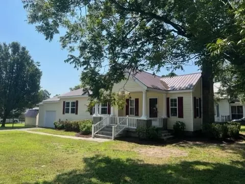 102 Brooks St, Norlina, NC 27563