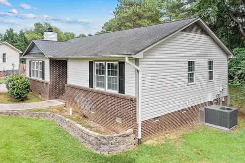 608 Windbluff Ct, Garner, NC 27529 photo 2
