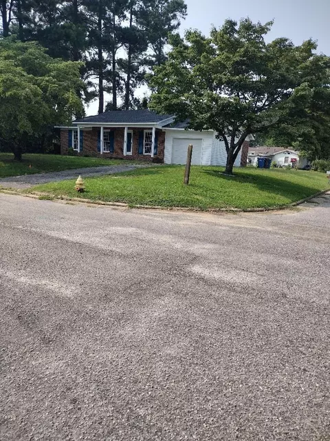 115 Basin St, Dunn, NC 28334 photo 3