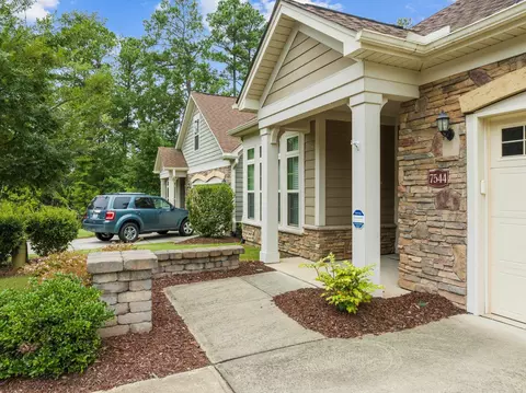 7544 Courtyard Pl, Cary, NC 27519 photo 8