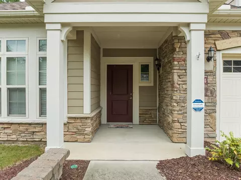 7544 Courtyard Pl, Cary, NC 27519 photo 9
