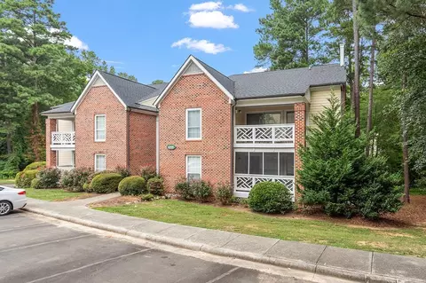 1006 Kingswood Dr #J, Chapel Hill, NC 27517