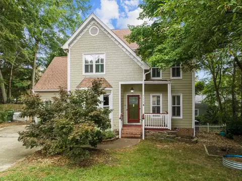 2409 Dunbrook Ct, Raleigh, NC 27604