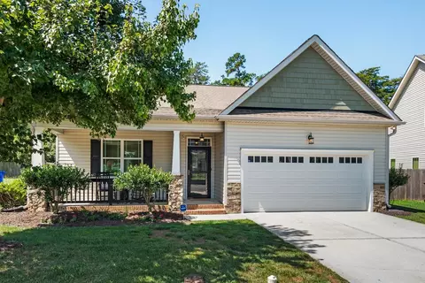 922 Palm Ct, Mebane, NC 27302