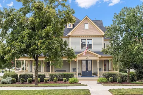 2101 Cameron Pond Dr, Cary, NC 27519