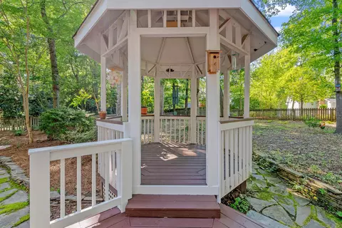 1004 S Wellonsburg Pl, Apex, NC 27502 photo 9