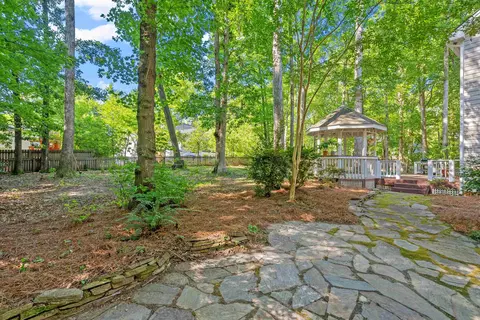 1004 S Wellonsburg Pl, Apex, NC 27502 photo 8